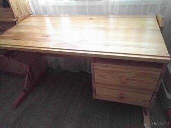 Psací stůl borovice masiv