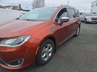 Chrysler Pacifica Hybrid Limited 2018