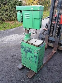 Závitořez - Sloupová vrtačka - 1