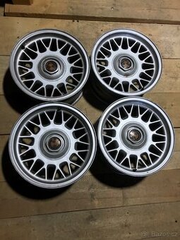 BMW R16 z modelu E31 850i,840i