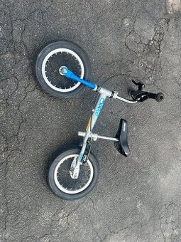 Dětské odrážedlo