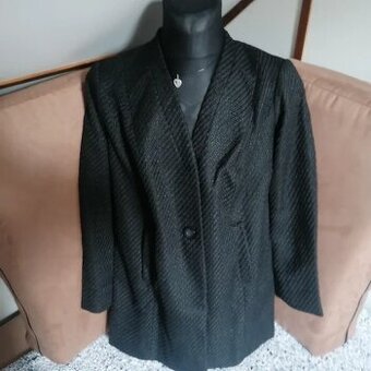 Krásný černý krátký kabátek vel.40-44