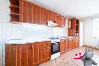 Prodej bytu 3+1 126 m² se zahradou 216 m², Bělkovice-Lašťany