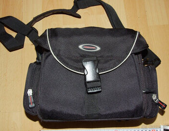 Fotobrašna zn. Vanguard - jak nová, snad ani nepoužitá