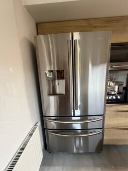 Americka lednice Haier stribrna