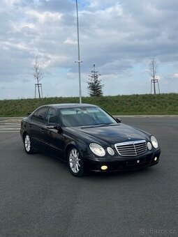 Mercedes W211