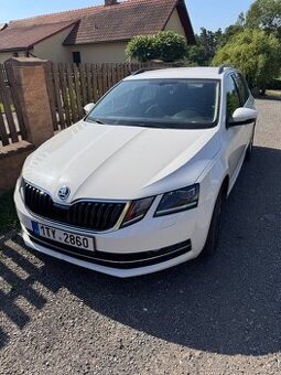 Osobní automobil ŠKODA OCTAVIA