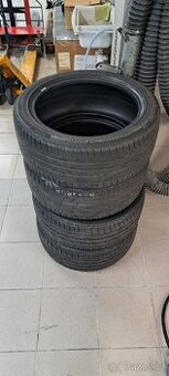225/40R17