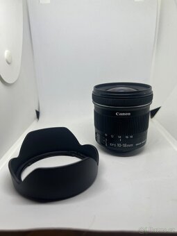 Canon EF-S 10-18mm + sluneční clona EW-73C
