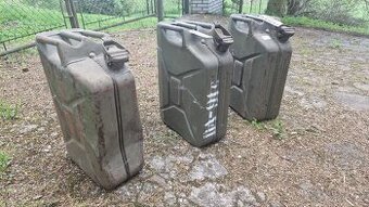 Plechový kanyst