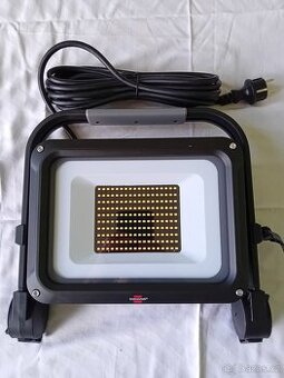 REFLEKTOR LED 220-240V s výkonem 100 W