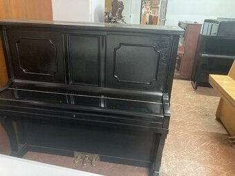Pianino Petrof