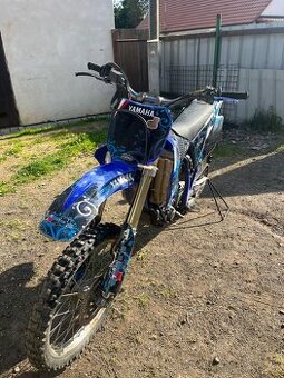 Yamaha yzf 450 2008+oblečení a helma