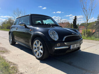 MINI ONE D, panorama,kůže,digi klima,xenon