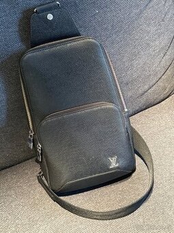 Louis Vuitton Sling Kabelka - 1
