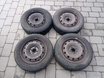 Zimní pneu 185/65/15 s disky