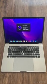 Macbook Pro 15”, i7, 16Gb RAM, touchbar