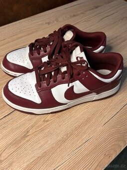 Nike Dunk Low vínové