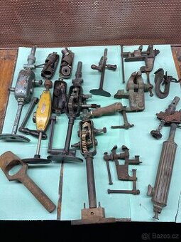 Rucni stara vrtacka a svorky, letlampa