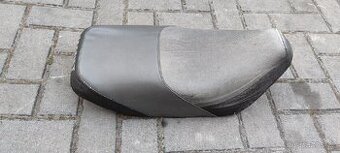 Manet Korado dlouhé sedlo