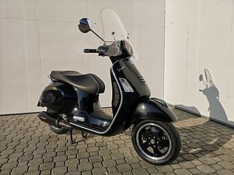Vespa GTS 300 Super, r.v.2018, nová v ČR , najeto 7.441 km