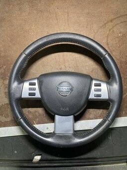 Multifunkční volant Nissan