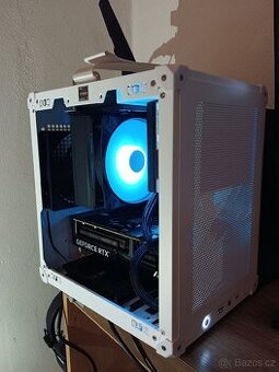 Výkonný základ PC – CPU + RAM + MB + chlazení + skříň