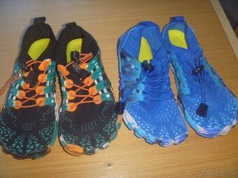 2 páry barefoot tenisky vel. 33