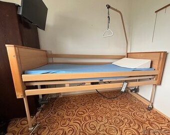 Polohovaci postel / luzko