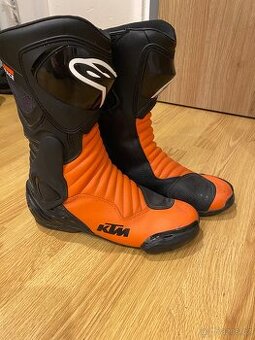 KTM boty