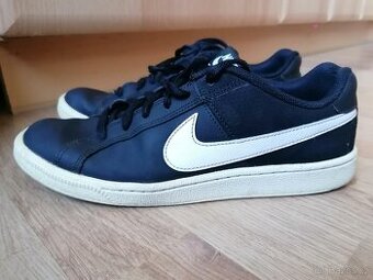 Botasky NIKE v. 40,5