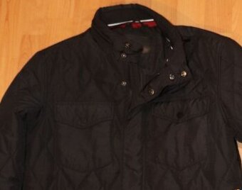 Přechodná bunda,  kraťasy a džíny  170/176