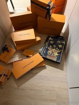Louis Vuitton krabičky a tašk