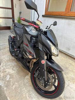 Kawasaki Z1000 Black Edition