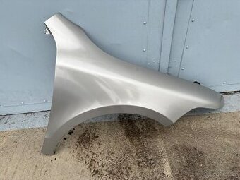 Přední pravý blatník Škoda Superb II – dobrý stav