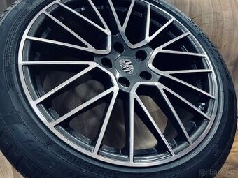 Originál zimní kola Porsche Cayenne coupé R21