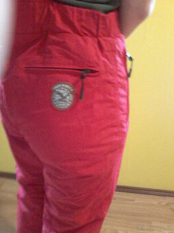 Pánské a dámské kalhoty na lyže