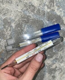 Nový teploměr rtuť. starý