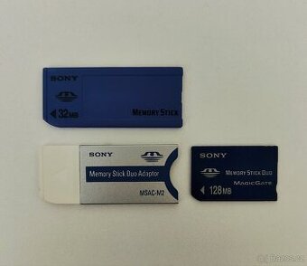 Paměťové karty Sony Memory Stick Duo 32 a 128MB a adaptér