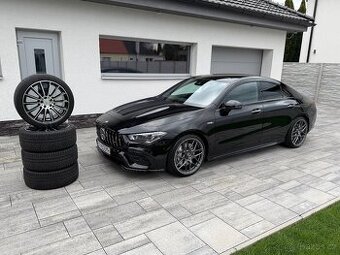 Mercedes Benz cla 35 amg 4matic coupe