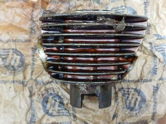 Stadion PLNÝ VÁLEC,ÚPLNĚ NOVÝ,ULOŽENKA