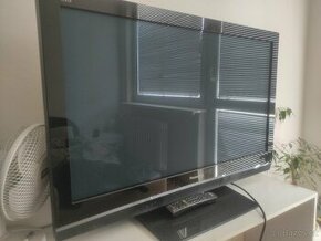 plazmová televize TH-42PX80EA, úhlopříčka 106cm