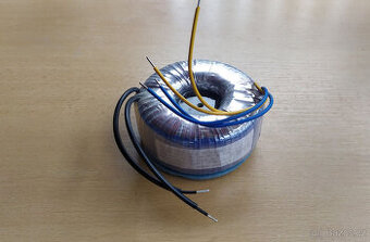 Toroidní trafo 125V -> 21V/7A; 12V/5A