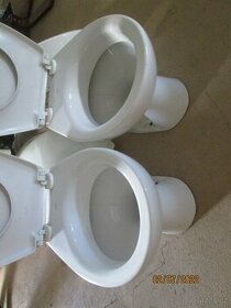 Dětské(Kid) WC vč.prkénka a nádržky.