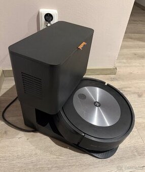 iRobot Roomba Combo j7+ roboticky vysavač