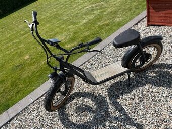Elektrická koloběžka EcoWheel RETRUS 1000W