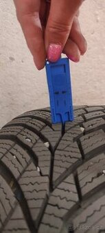 Komplet sada 185/60 R15 škoda Rapid, Fabia III.