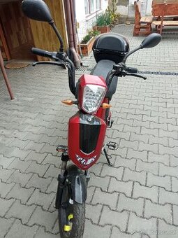 Prodám skútr racceway