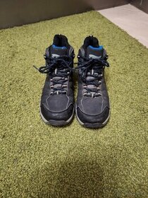 Turistické boty Decathlon vel. 33