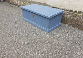 STAROŽITNÁ TRUHLIČKA PO RENOVACI V PATINĚ - 1